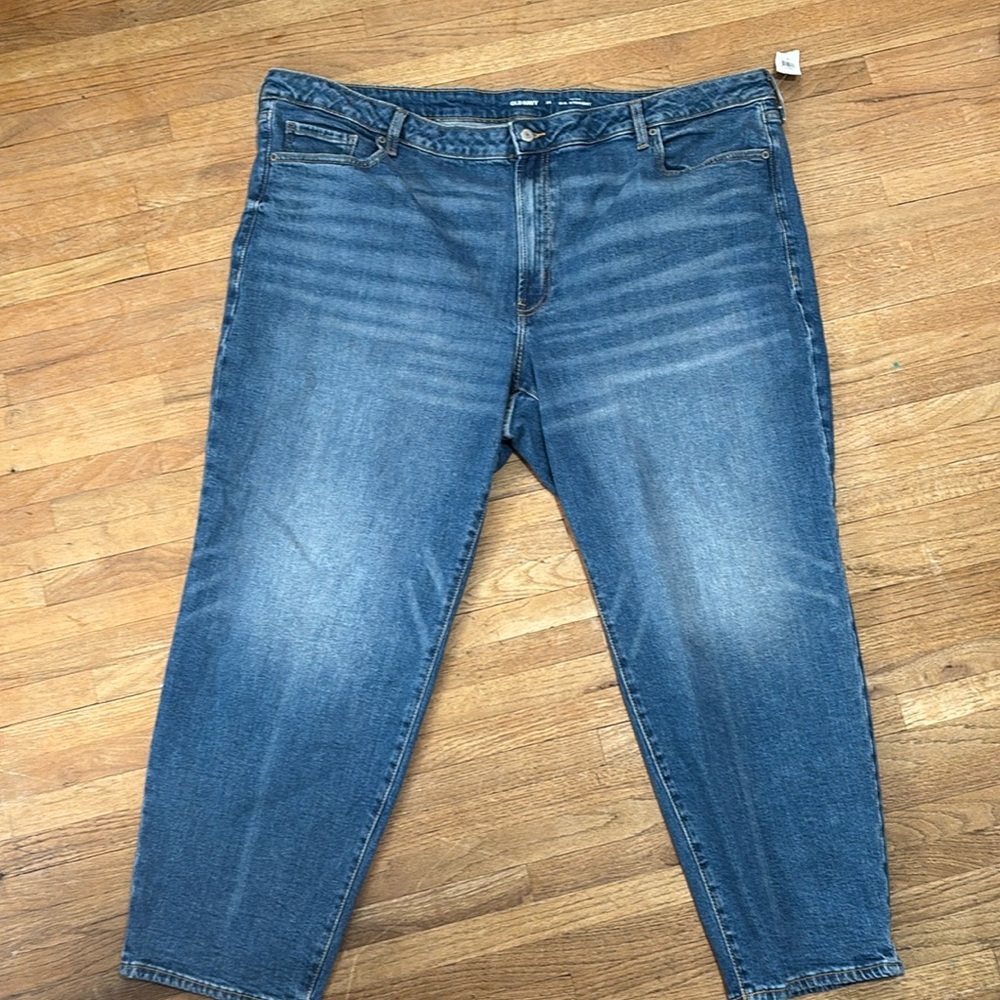 Mid rise straight jean
